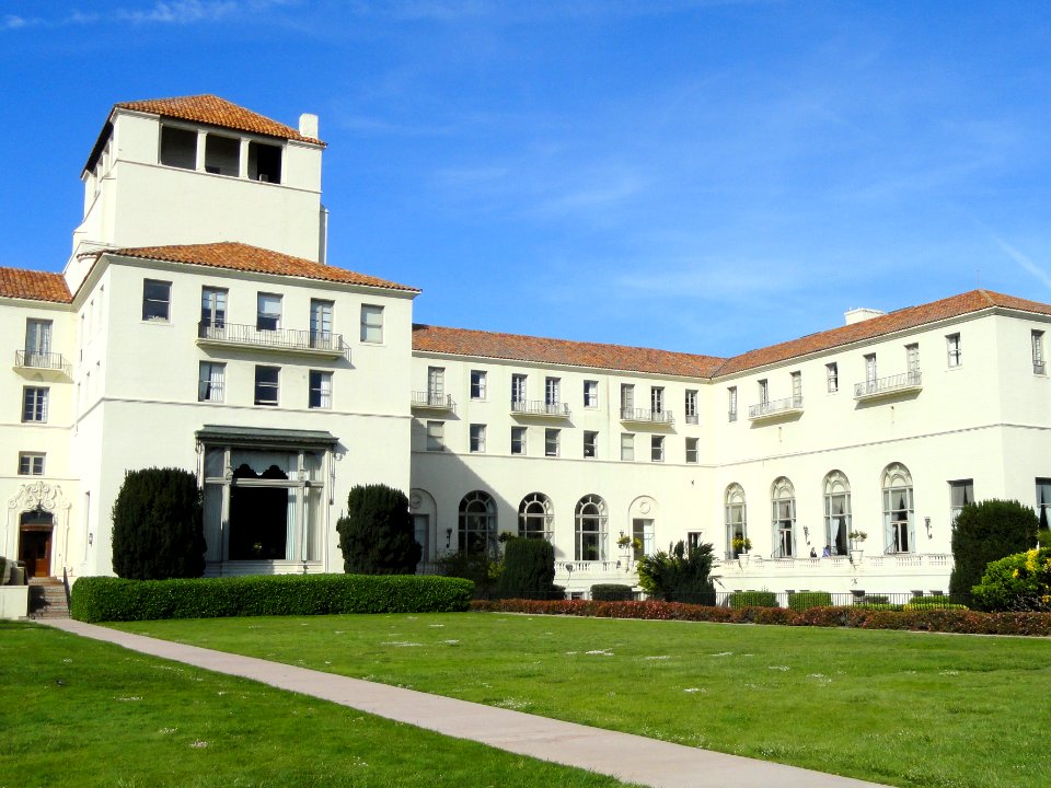 Herrmann Hall - Naval Postgraduate School - DSC06807 (cropped)