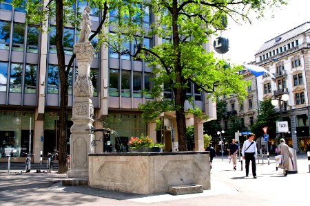 Herkulesbrunnen 2