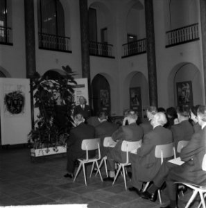 Herdenking 400 jaar Shakespeare in het Maagdenhuis, geopend door wethouder Koets, Bestanddeelnr 916-3451
