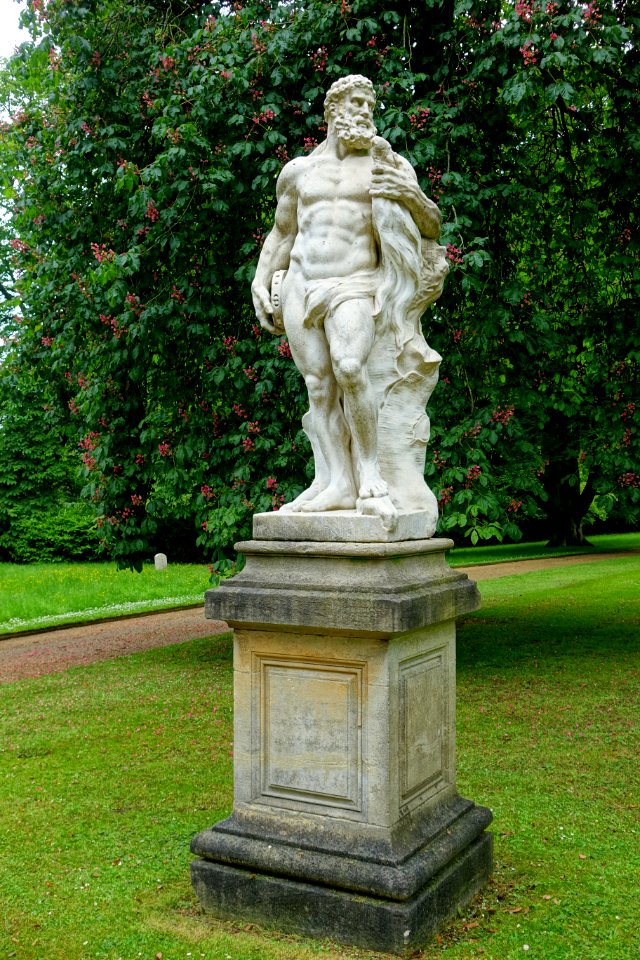 Hercules by Laurent Delvaux, early 1700s - Waddesdon Manor - Buckinghamshire, England - DSC07552