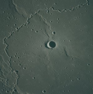 Herigonius K crater AS16-119-19175