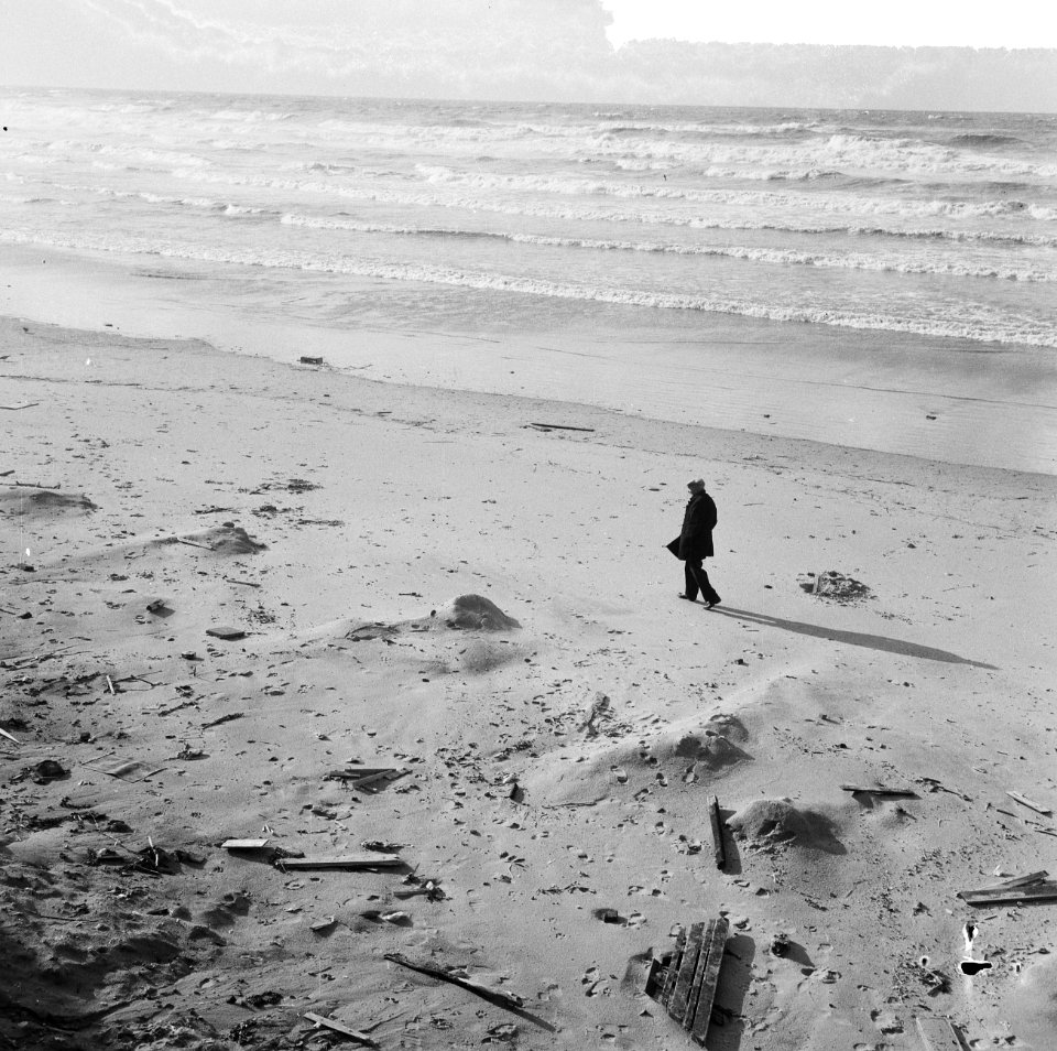 Herfst in ons land, najaarsstorm bij pier te IJmuiden, Bestanddeelnr 917-0558