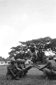 Herdenking 1-jarig bestaan Oost-Indonesië (Negara Indonesia Timur). Demontratie , Bestanddeelnr 7090