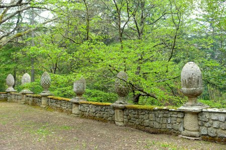 Hippodrome garden - Parco dei Mostri - Bomarzo, Italy - DSC02652