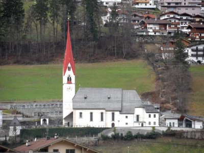 Hippach-KathPfarrkirche-HllIngenuin-Albuin