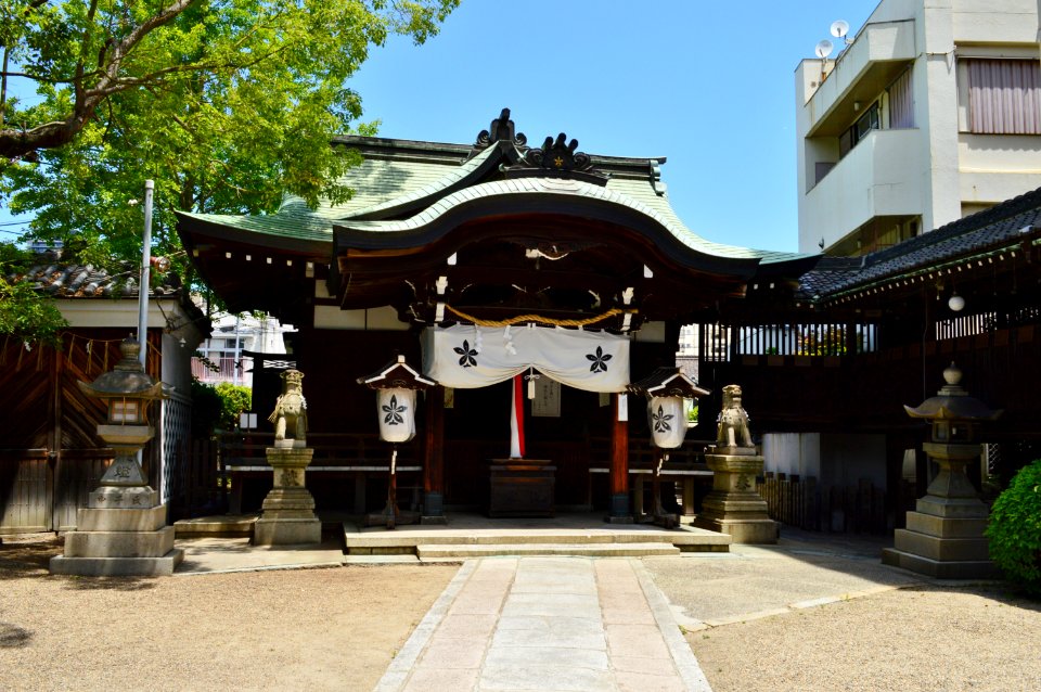 Himekoso-jinja, haiden-1