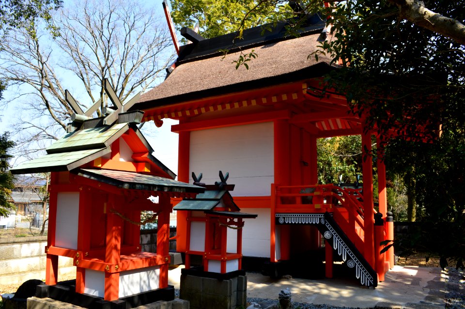 Himekuwa-jinja, honden