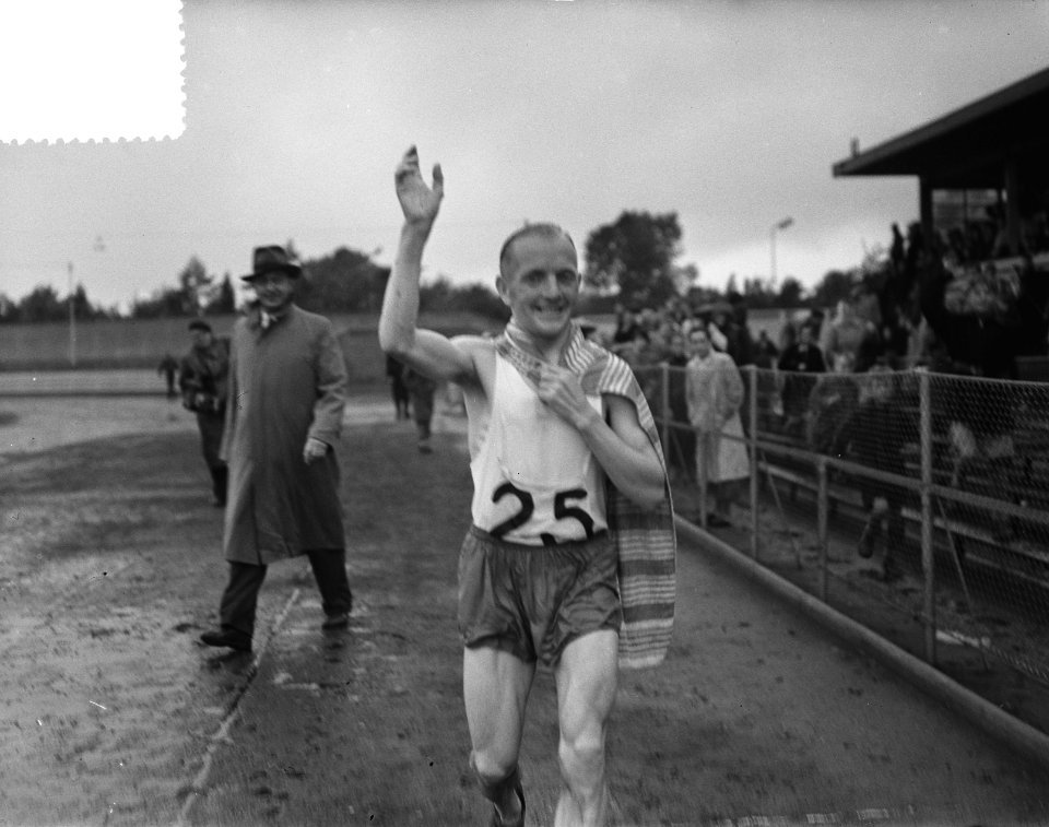 Hilversum marathonloop eerste is Jannes van de Zande, Bestanddeelnr 906-6233