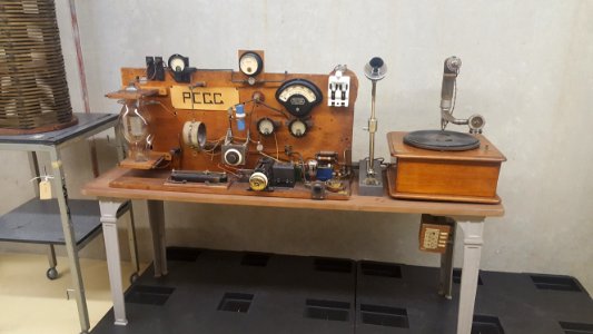 Hilversum-Beeld en Geluid edit-a-thon rondleiding (3)