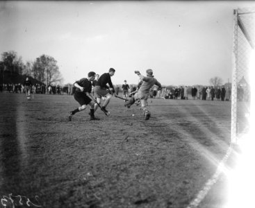 Hilversum tegen HHYC 2-5. Moment voor Hilversumse doel, Bestanddeelnr 902-5573