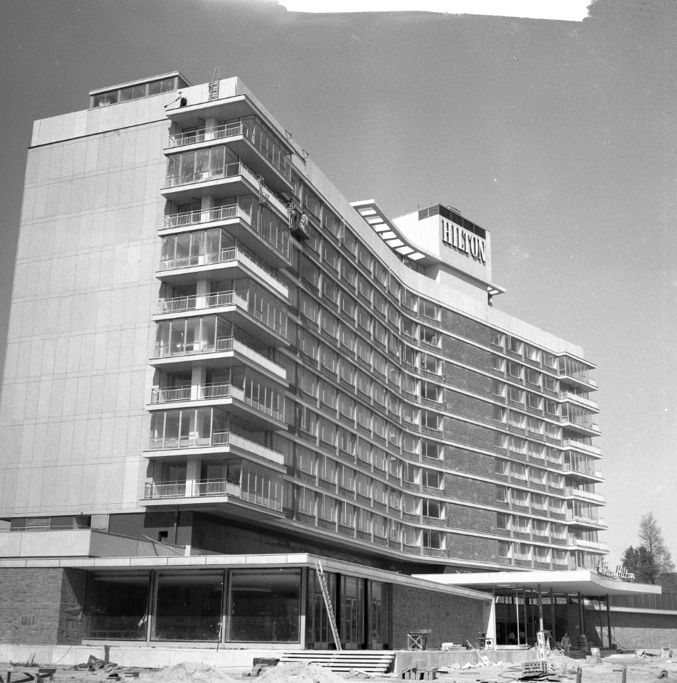Hilton-hotel in Amsterdam vrijwel gereed, Bestanddeelnr 914-0096