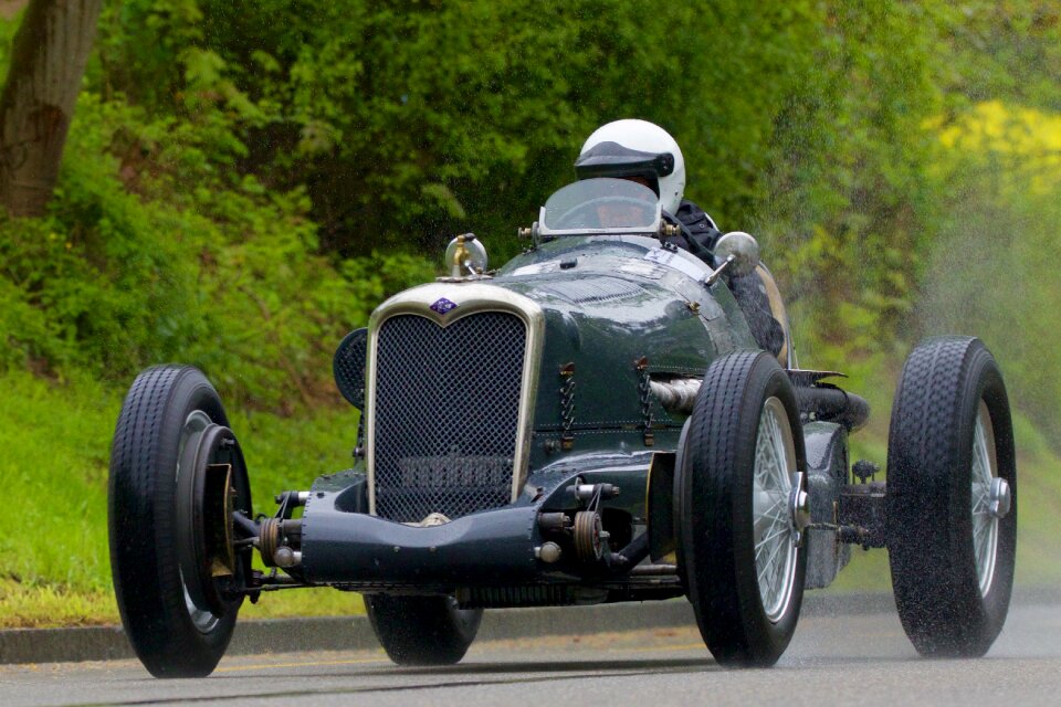Oldtimer racing car wet