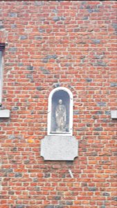 Hilleshagen-Beeldje in gevel Hilleshagerweg 44 (6)