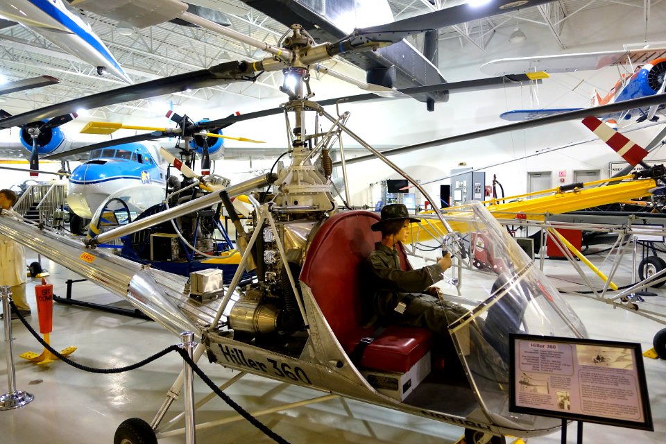 Hiller 360 helicopter, view 1 - Hiller Aviation Museum - San Carlos, California - DSC03160