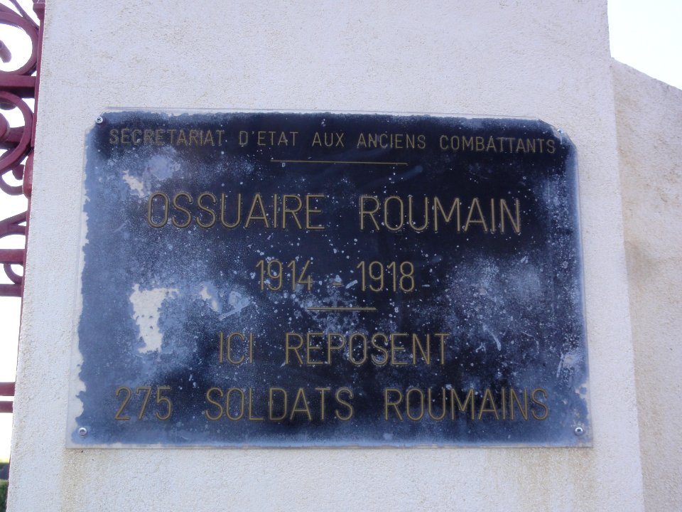 Hirson (Aisne), cimetière, plaque 1914-18, soldats roumains