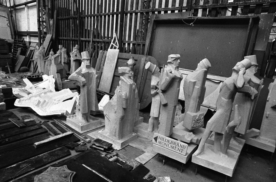 Hildebrandmonument van kunststof negen beelden van Hildebrand van kunststof gem, Bestanddeelnr 933-7179