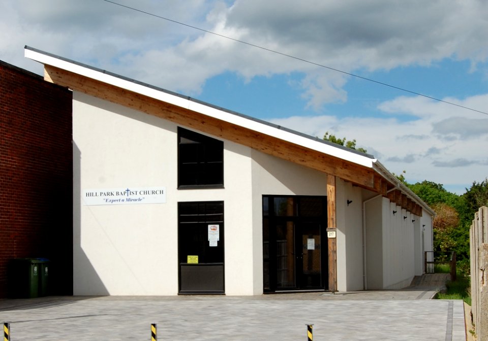 Hill Park Baptist Church, Gudge Heath Lane, Hill Park, Fareham (May 2019) (6)