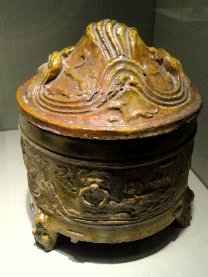 Hill Jar, China, 1st-3rd century AD, lead-glazed earthenware - San Diego Museum of Art - DSC06474