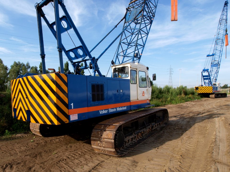 Hitachi KH 180-2 (owner Volker Stevin) p2