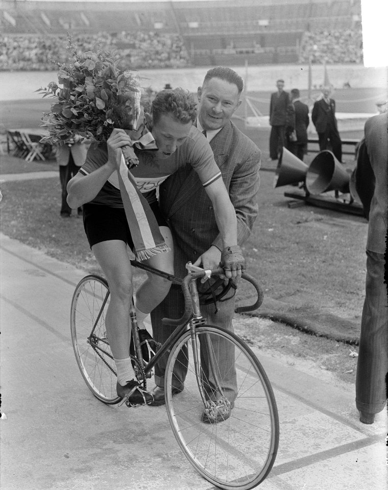 Hijzelendom kampioen sprint amateurs, Bestanddeelnr 904-0836