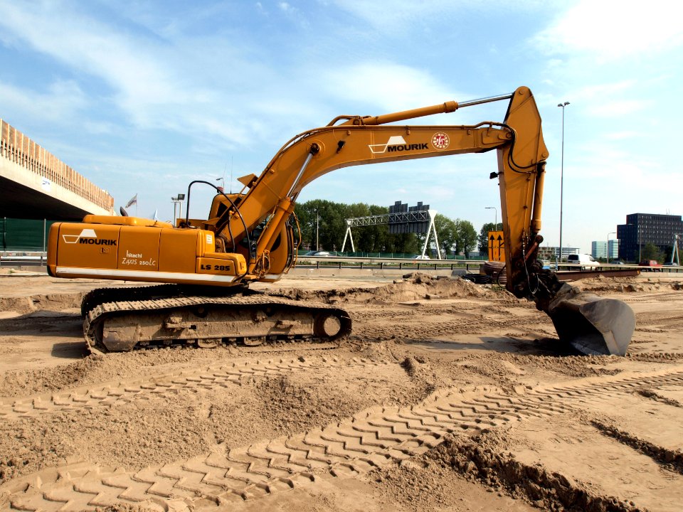 Hitachi Zaxis 250Lc owned by Mourik p2