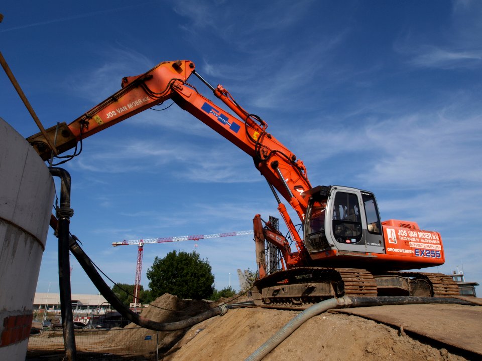 Hitachi EX255 (owner Jos van Moer bv) p2