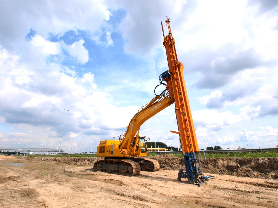 Hitachi Zaxis 470LCH p4