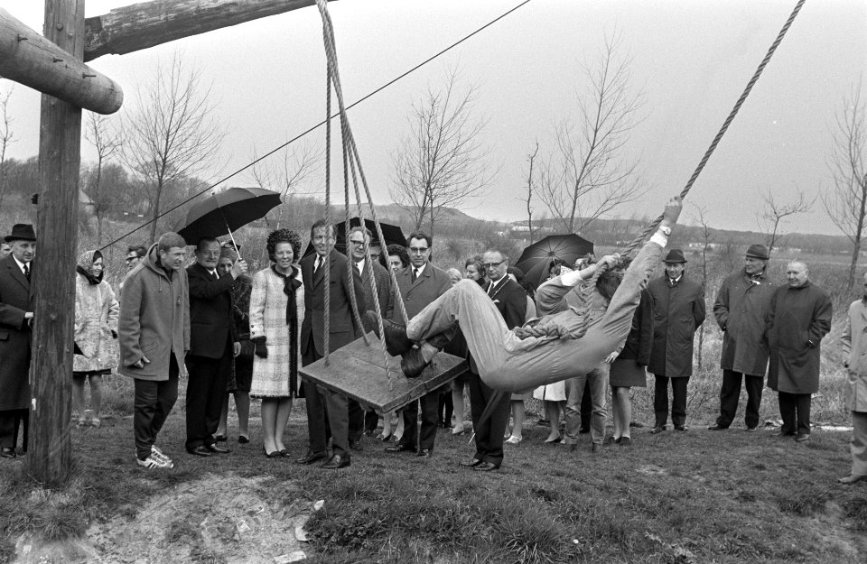 HKH pr. Beatrix en Pr. Claus bezoeken Zeeland Prinses Beatrix en Prins Claus , k, Bestanddeelnr 922-3148
