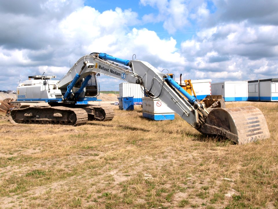Hitachi EX355 (owner Ballast Nedam) p1