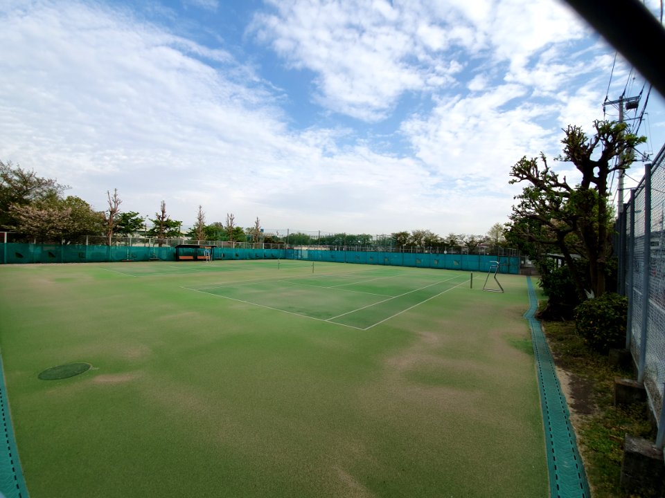 Himonya tennis courts