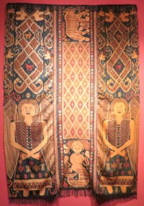 Hinggi (man's mantle) from Melolo village, Indonesia, Honolulu Museum of Art accession 12983.1