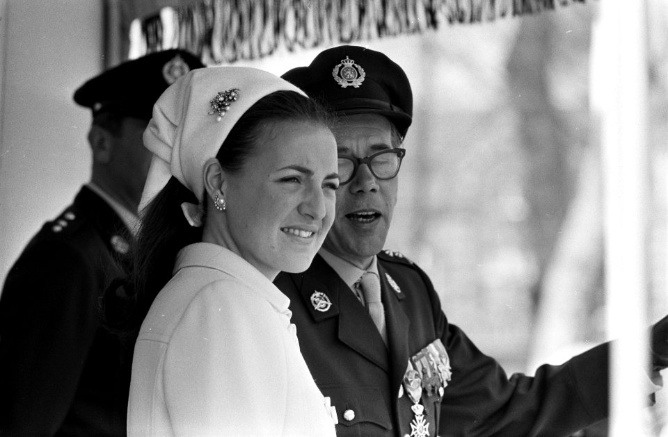 HKH Pr. Margriet was aanwezig bij de Regimentsdag in de Juliana van Stolbergkaze, Bestanddeelnr 922-3679
