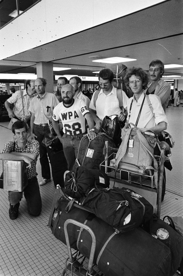 Himalaya-expeditie vanaf Schiphol vertrokken, Bestanddeelnr 928-6731