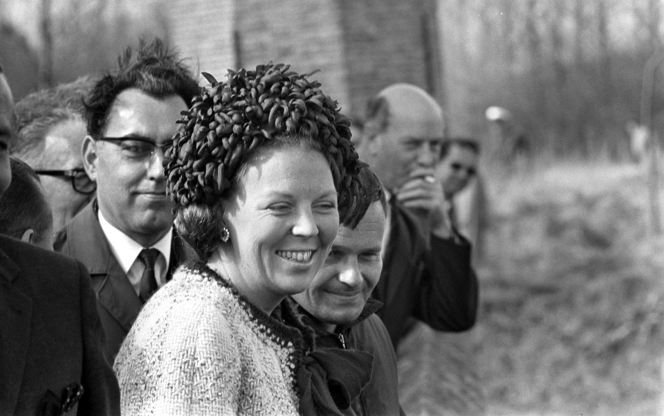 HKH pr. Beatrix en Pr. Claus bezoeken Zeeland Prinses Beatrix en Prins Claus , k, Bestanddeelnr 922-3146