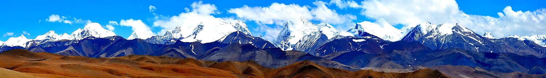 Himalayan North banner Lhakpa La pass