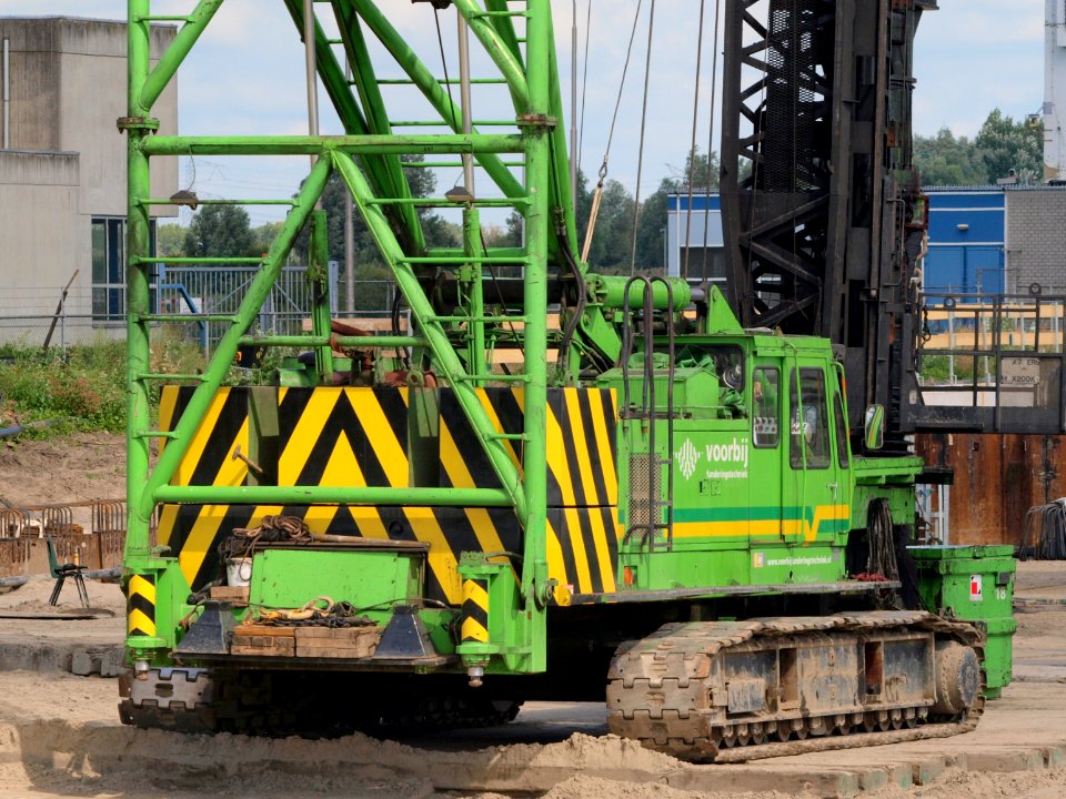 Hitachi KH230-3PD (owner Voorbij funderingstechniek) p3