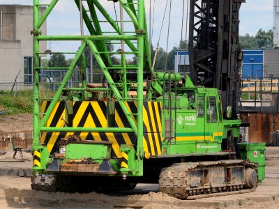 Hitachi KH230-3PD (owner Voorbij funderingstechniek) p3