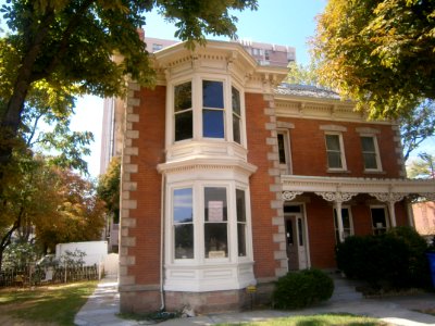 Hills House 200 W SLC