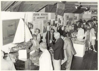 Historische Jaarmarkt in de Vleeshal. NL-HlmNHA 54016621