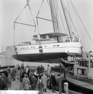 Hiswacaravelle 1964 jacht van f. 600.000,-- een reportage van het transport van, Bestanddeelnr 916-1605