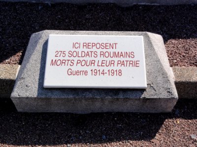 Hirson (Aisne), cimetière, fosse commune soldats roumains
