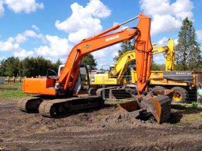 Hitachi (owner Schuurman bv) p2