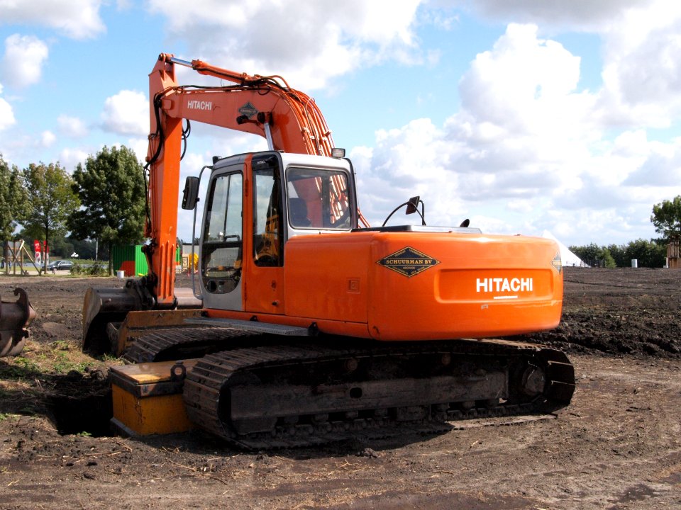Hitachi (owner Schuurman bv) p4