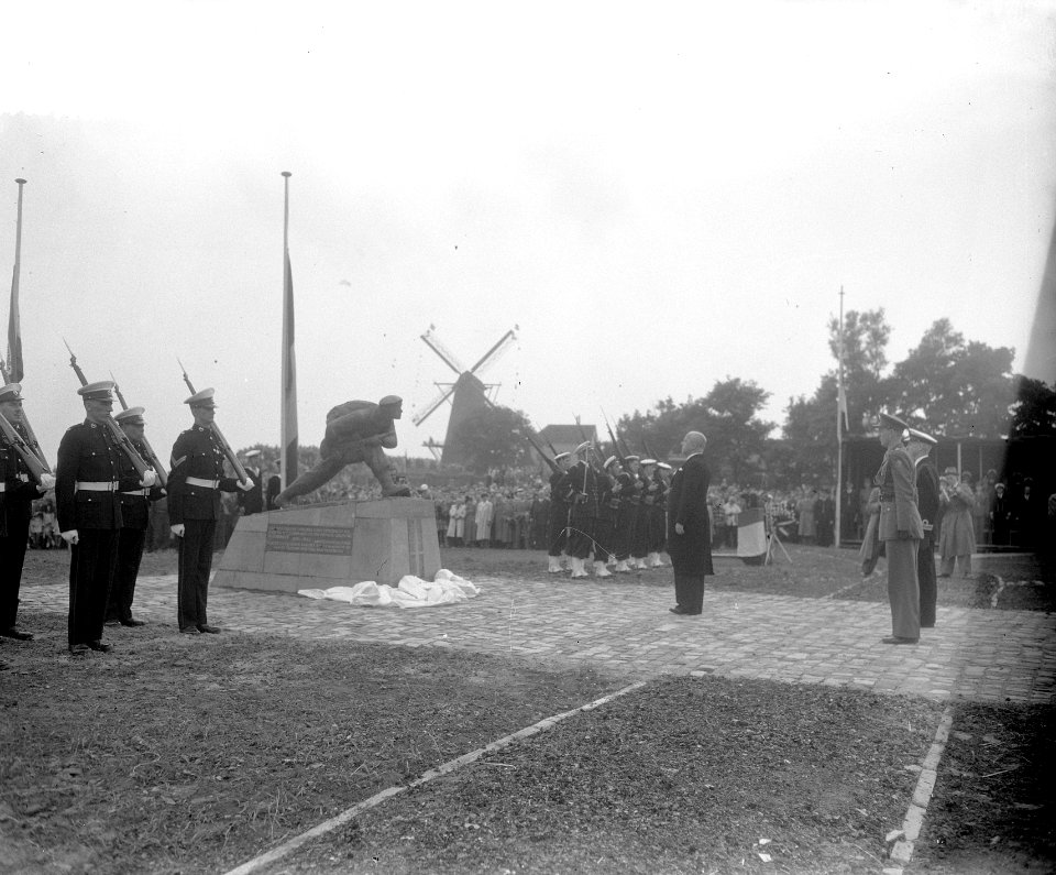 Het Nationaal Monument voor de 4e Commando Brigade in Vlissingen onthuld, Bestanddeelnr 905-1424