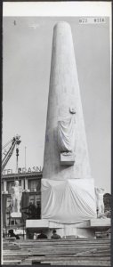 Het nationaal monument op de Dam dat in aanbouw is, Bestanddeelnr 073-0156