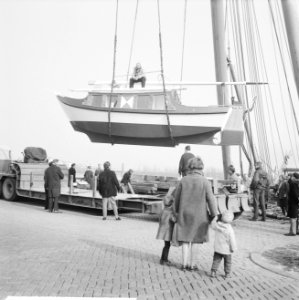Hiswacaravelle 1964 jacht van f. 600.000,-- een reportage van het transport van, Bestanddeelnr 916-1611