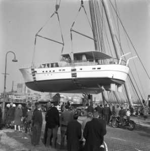 Hiswacaravelle 1964 jacht van f. 600.000,-- een reportage van het transport van, Bestanddeelnr 916-1596