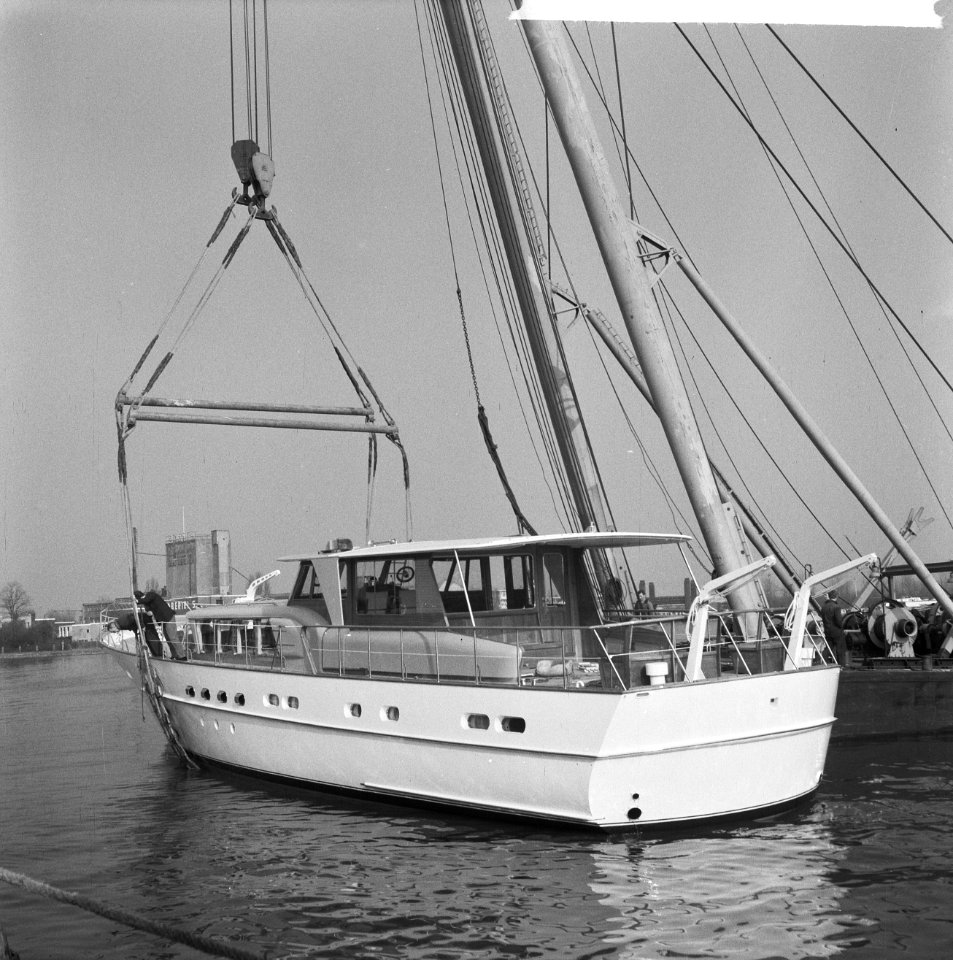 Hiswacaravelle 1964 jacht van f. 600.000,-- een reportage van het transport van, Bestanddeelnr 916-1606