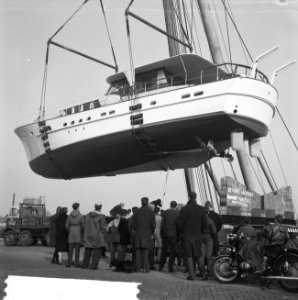Hiswacaravelle 1964 jacht van f. 600.000,-- een reportage van het transport van, Bestanddeelnr 916-1601