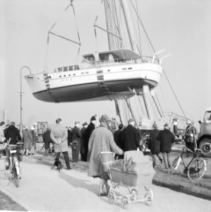 Hiswacaravelle 1964 jacht van f. 600.000,-- een reportage van het transport van, Bestanddeelnr 916-1612